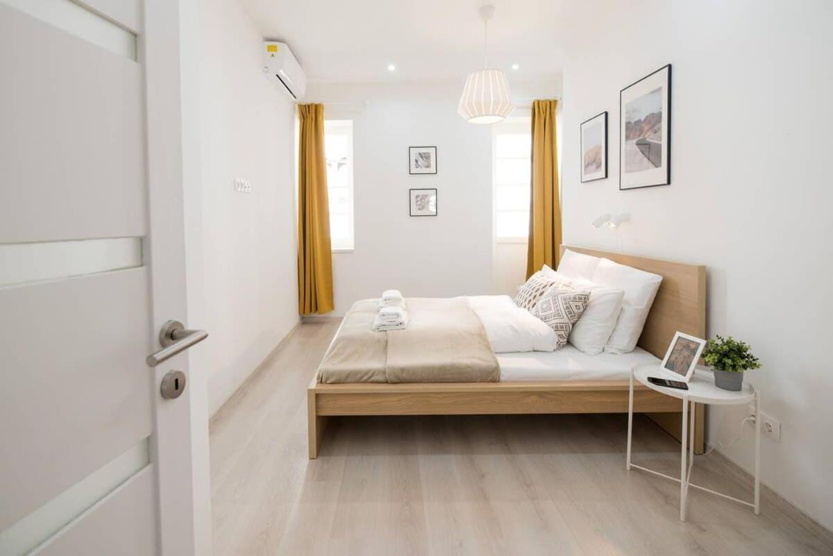 Trendy Central Apartment At Castle Budapest Exterior photo