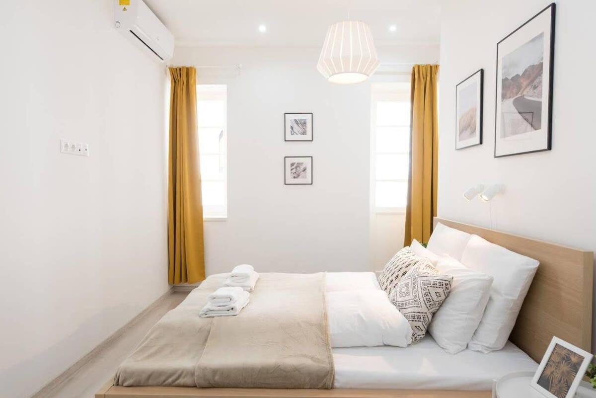 Trendy Central Apartment At Castle Budapest Exterior photo